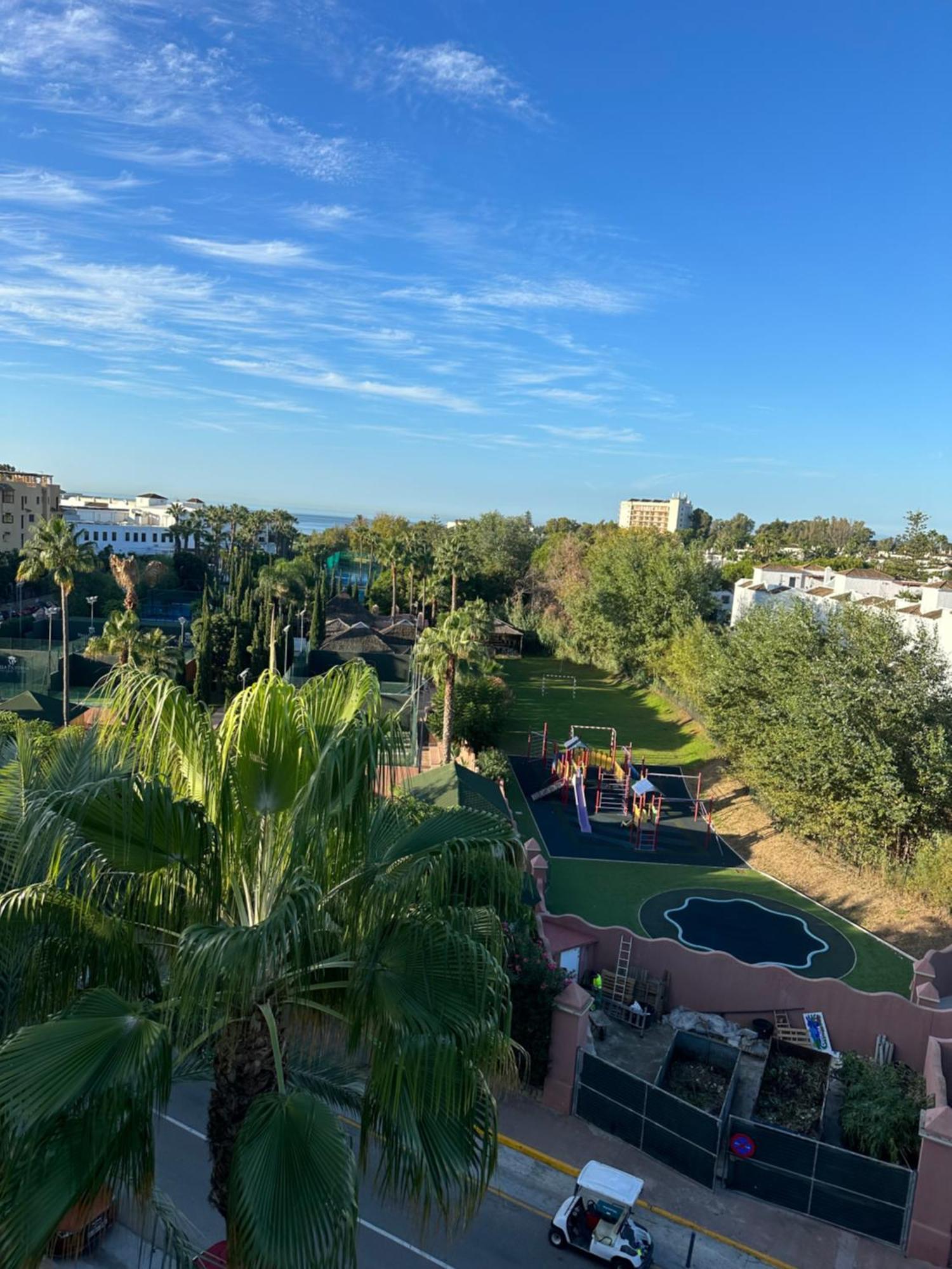 Sea & Mountain View Penthouse Apartman Estepona Kültér fotó