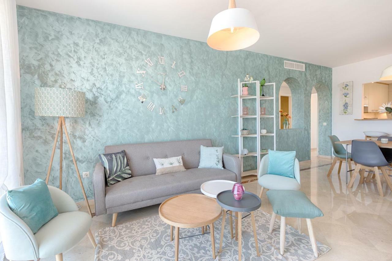 Sea & Mountain View Penthouse Apartman Estepona Kültér fotó