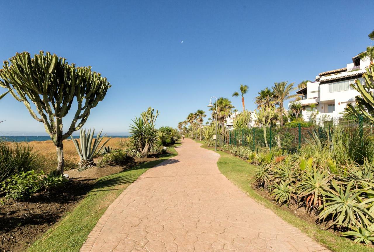 Sea & Mountain View Penthouse Apartman Estepona Kültér fotó