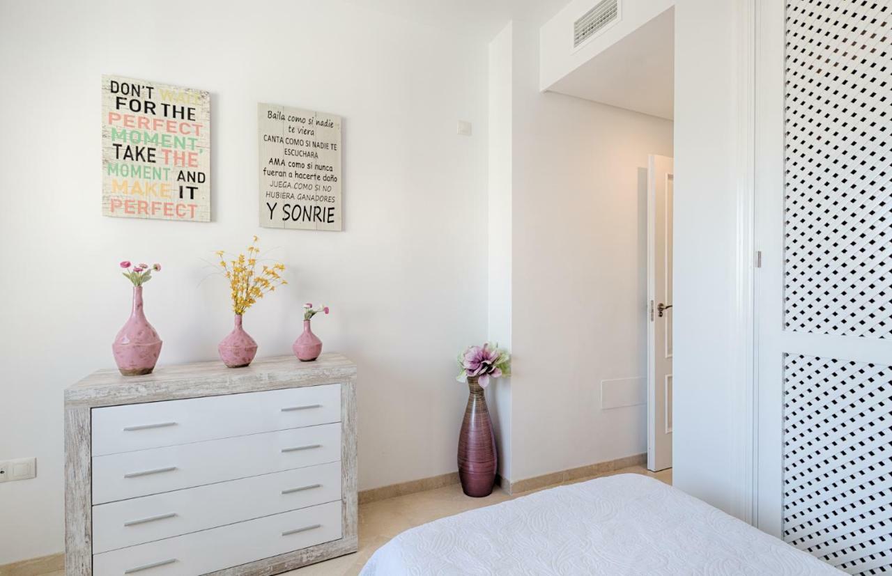 Sea & Mountain View Penthouse Apartman Estepona Kültér fotó